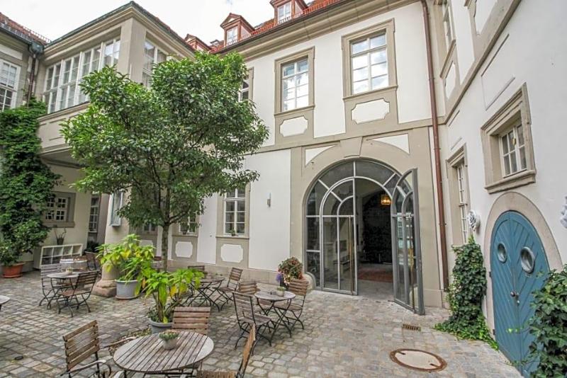 Palais Schrottenberg image