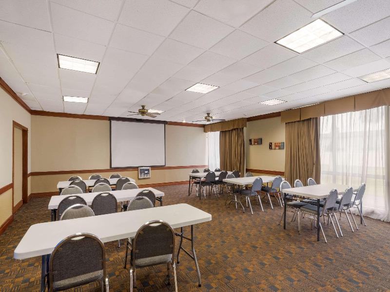 Days Inn by Wyndham Alice image