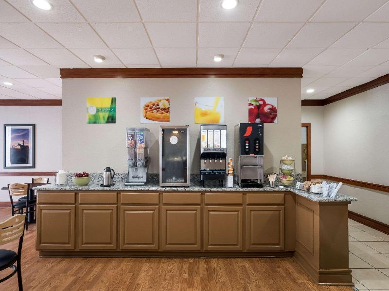 Days Inn by Wyndham Alice image