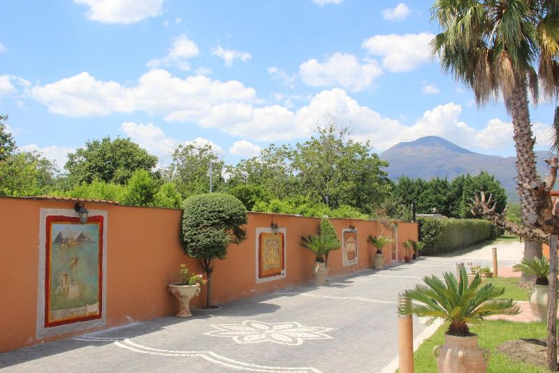 Villa Julia image