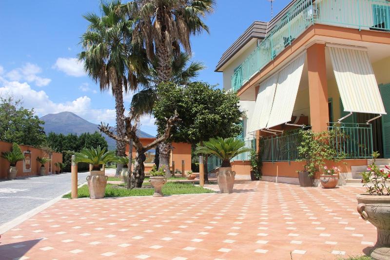 Villa Julia image