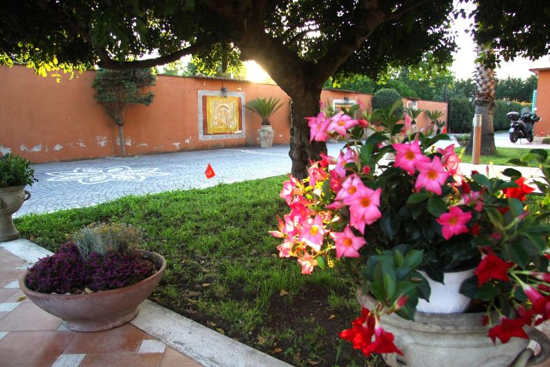 Villa Julia image