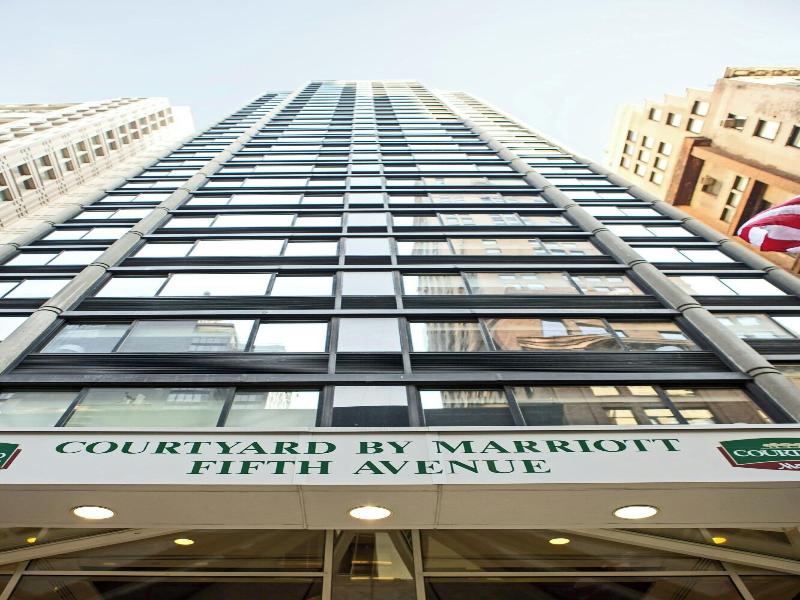 Courtyard New York Manhattan/Fifth Avenue image