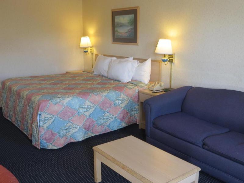 Knights Inn Newport image
