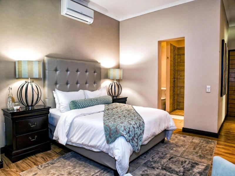 Browns Manor image