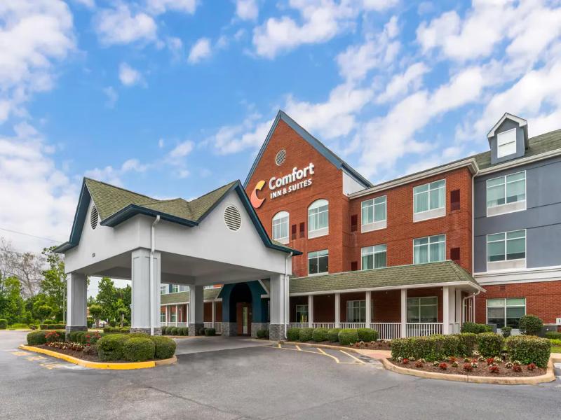 Comfort Inn & Suites Hampton Near Coliseum image