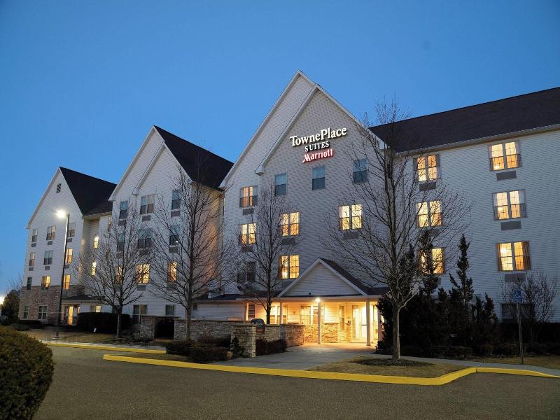 Towneplace Suites Republic Airport Long Island/Far image