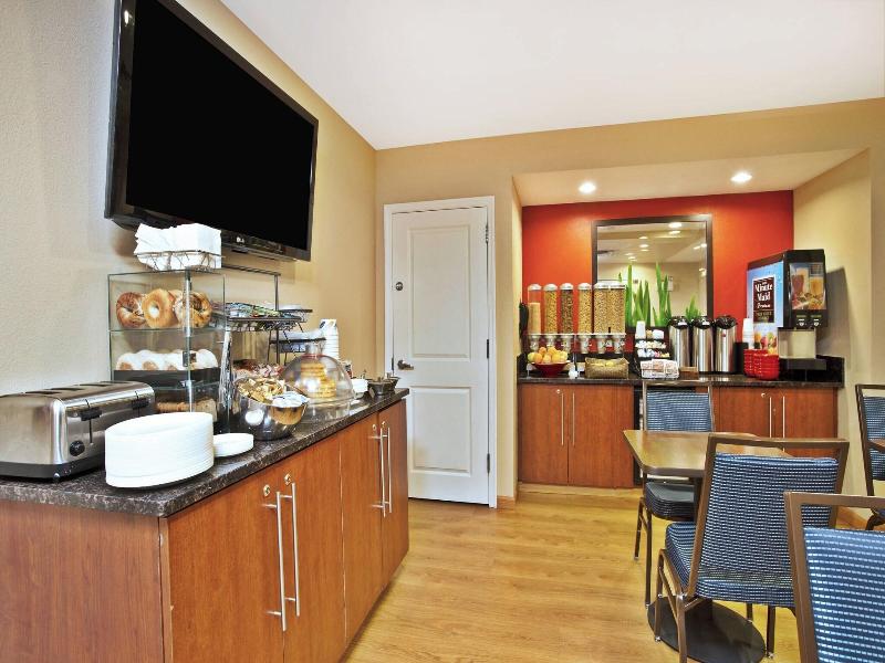 Towneplace Suites Republic Airport Long Island/Far image