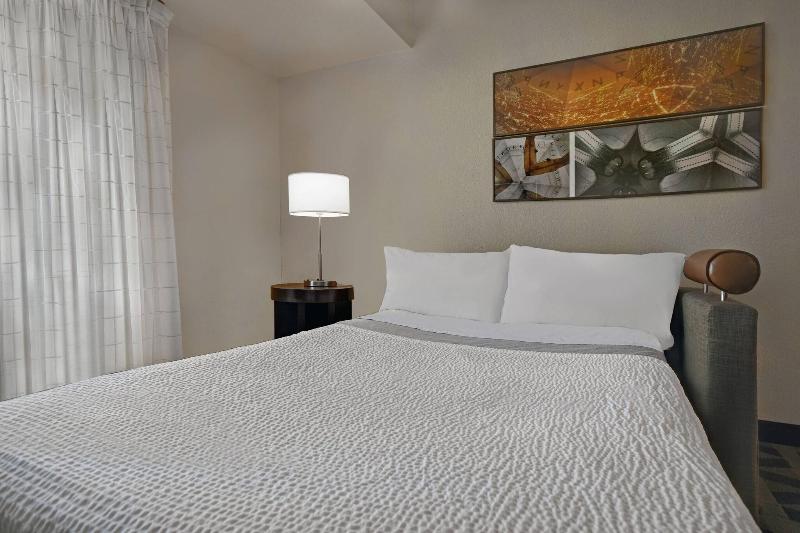 Towneplace Suites Republic Airport Long Island/Far image