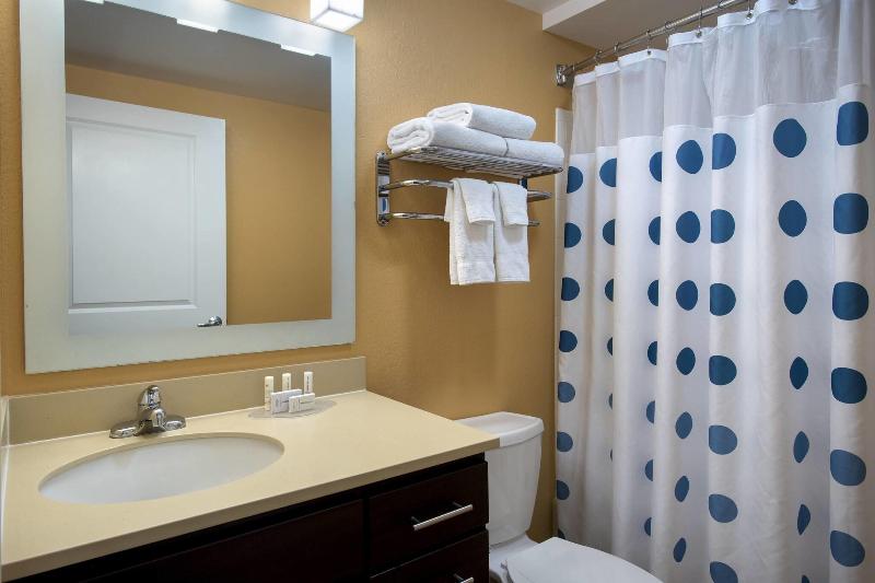 Towneplace Suites Republic Airport Long Island/Far image