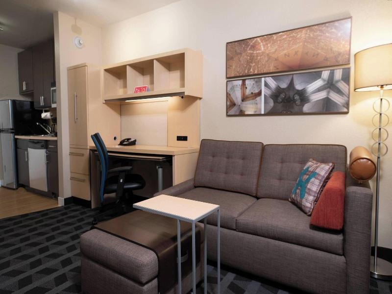 Towneplace Suites Republic Airport Long Island/Far image