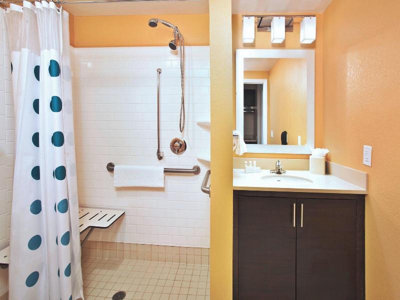 Towneplace Suites Republic Airport Long Island/Far image