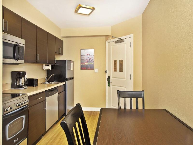 Towneplace Suites Republic Airport Long Island/Far image