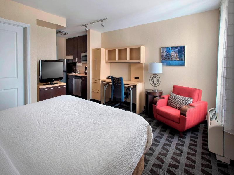 Towneplace Suites Republic Airport Long Island/Far image