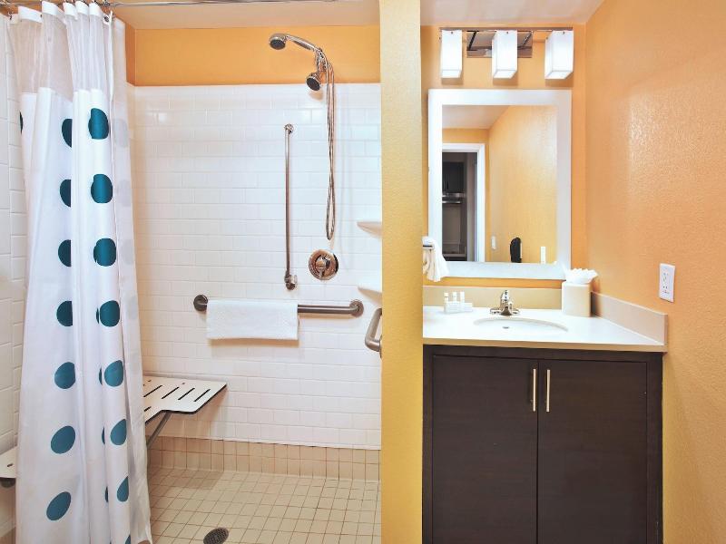 Towneplace Suites Republic Airport Long Island/Far image