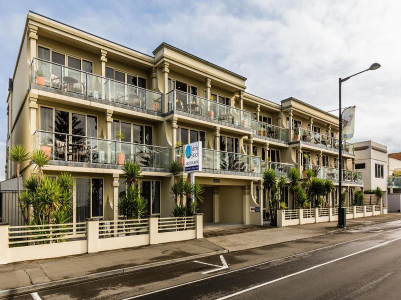 Pebble Beach Motor Inn image
