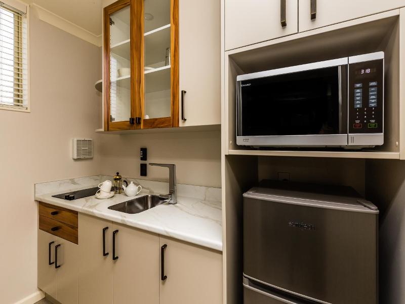 Pebble Beach Motor Inn image