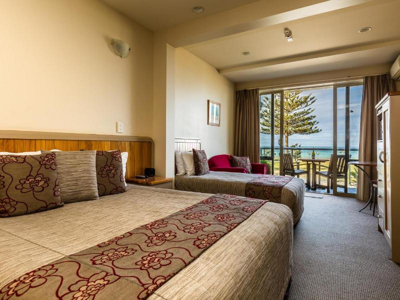 Pebble Beach Motor Inn image