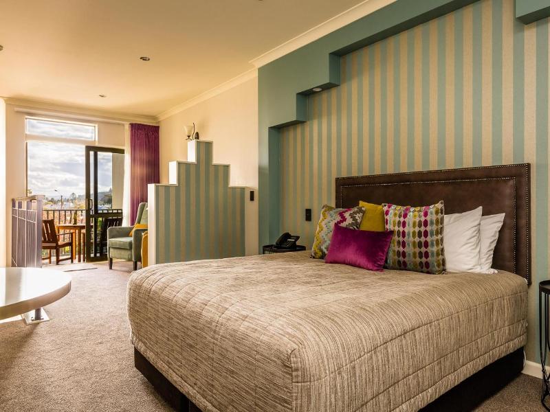 Pebble Beach Motor Inn image