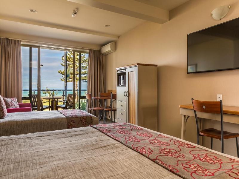 Pebble Beach Motor Inn image