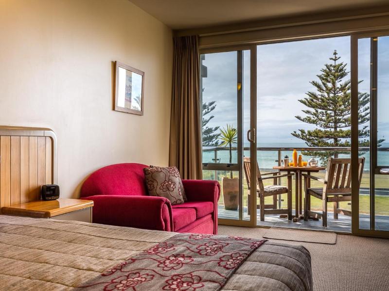 Pebble Beach Motor Inn image