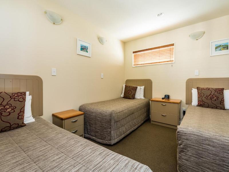 Pebble Beach Motor Inn image