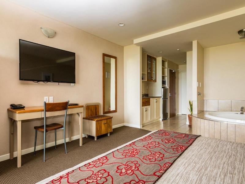 Pebble Beach Motor Inn image