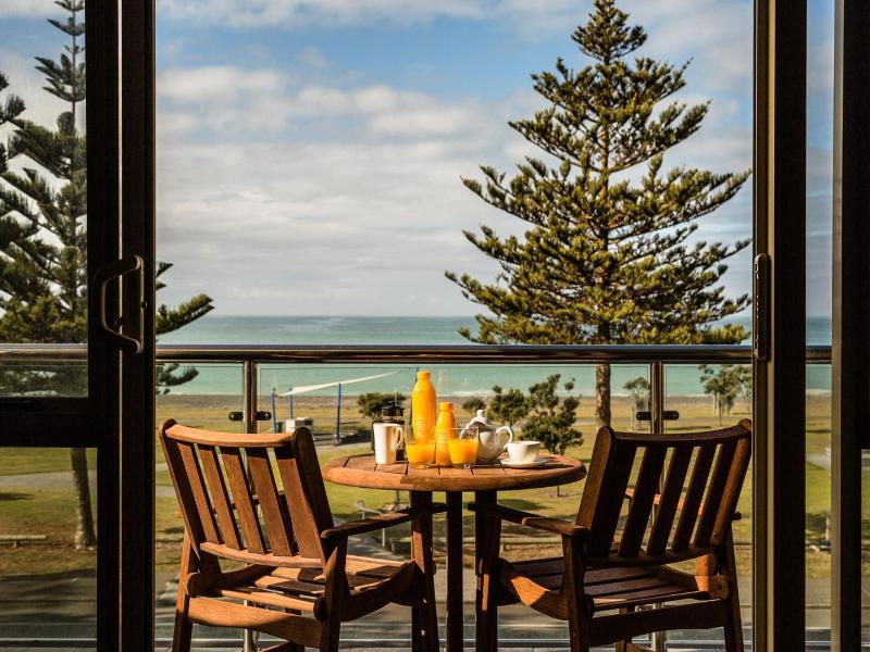 Pebble Beach Motor Inn image