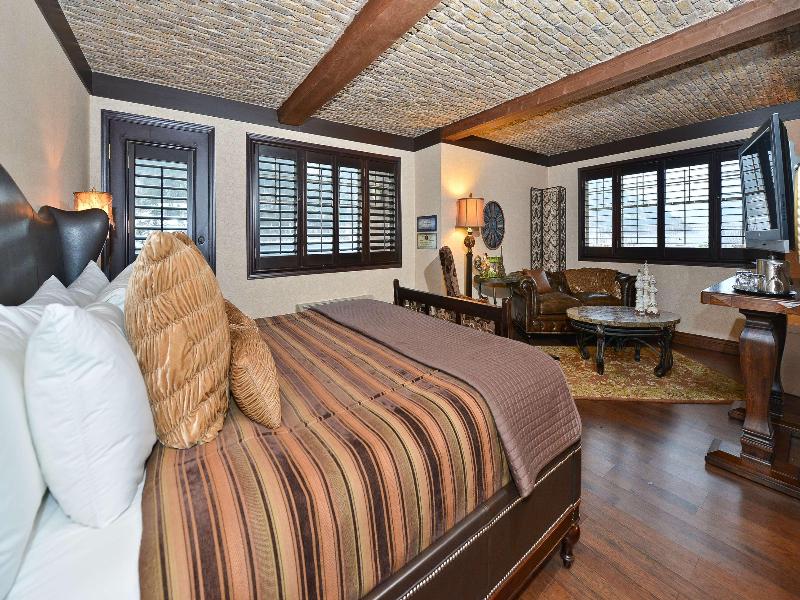Prestige Lakeside Resort image
