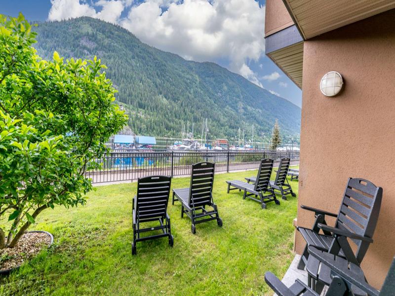 Prestige Lakeside Resort image