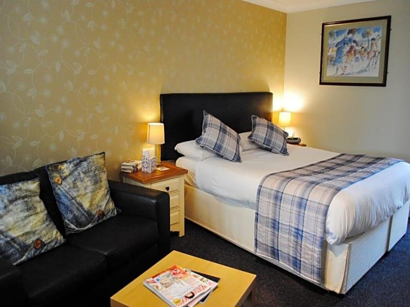 Marsham Arms Coaching Inn image