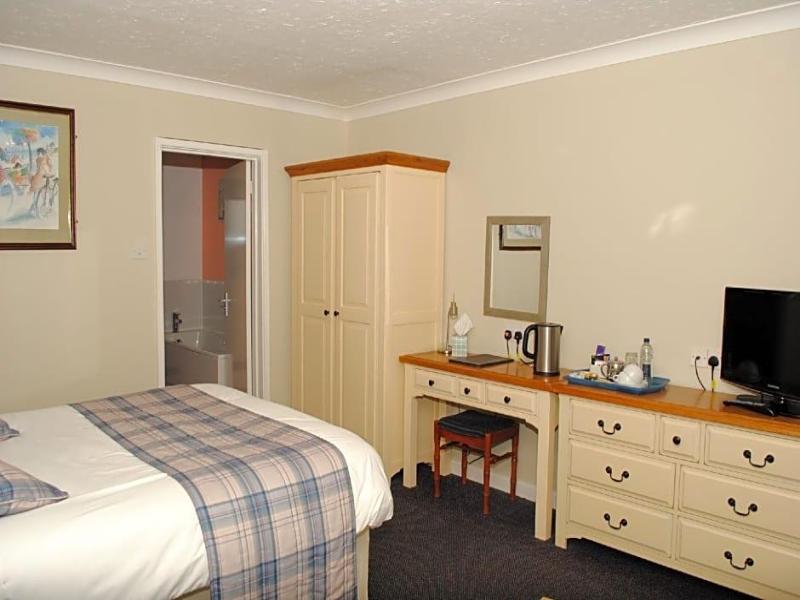 Marsham Arms Coaching Inn image