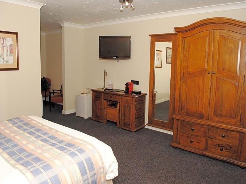 Marsham Arms Coaching Inn image