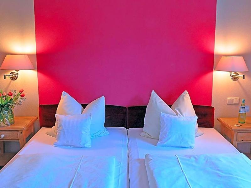 Landhotel Schloss Buttenheim image