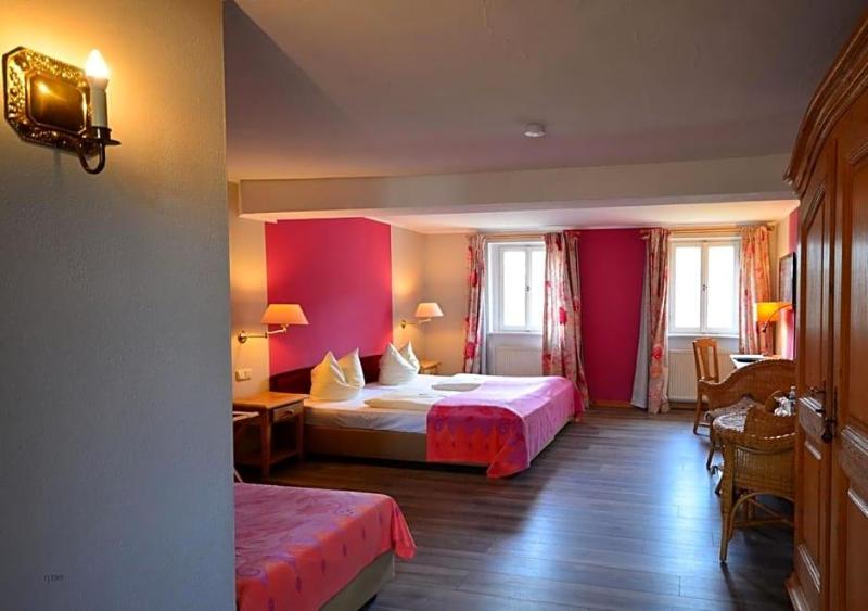 Landhotel Schloss Buttenheim image