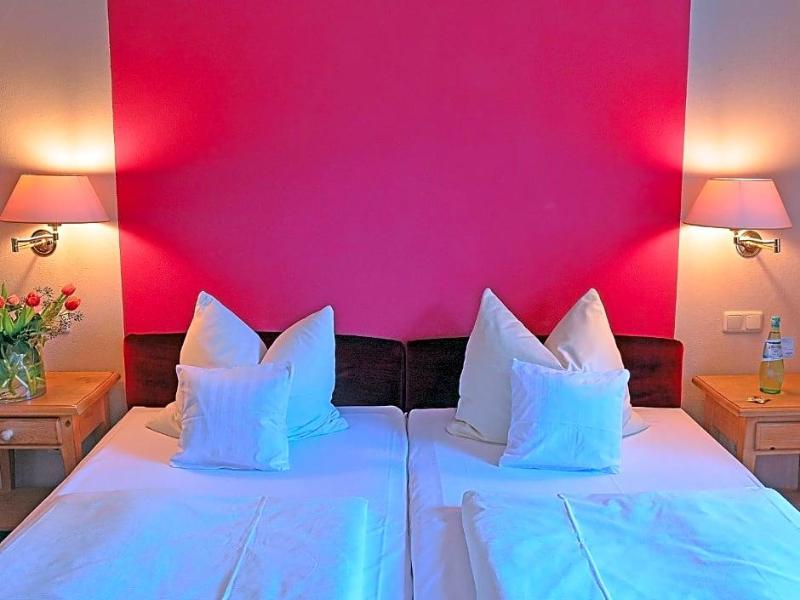 Landhotel Schloss Buttenheim image