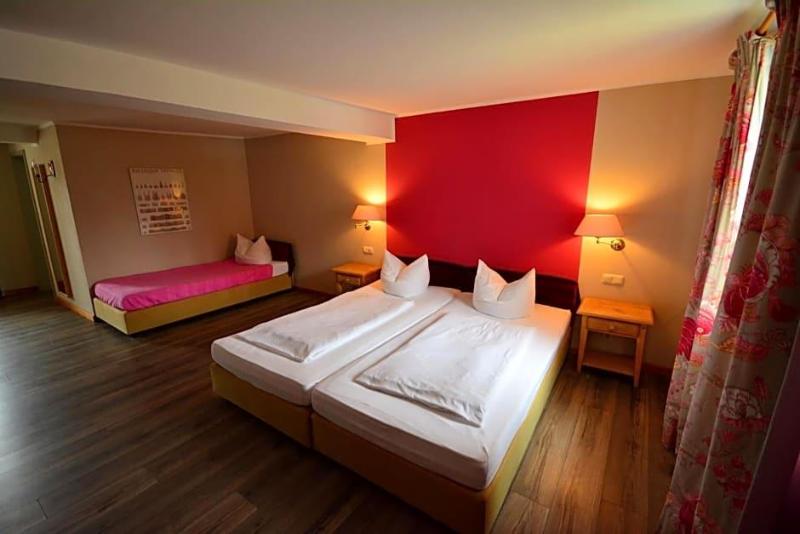 Landhotel Schloss Buttenheim image