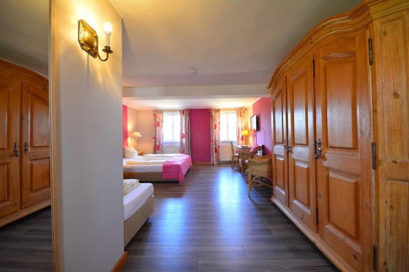 Landhotel Schloss Buttenheim image