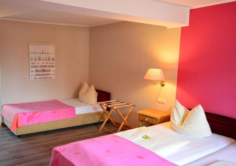 Landhotel Schloss Buttenheim image