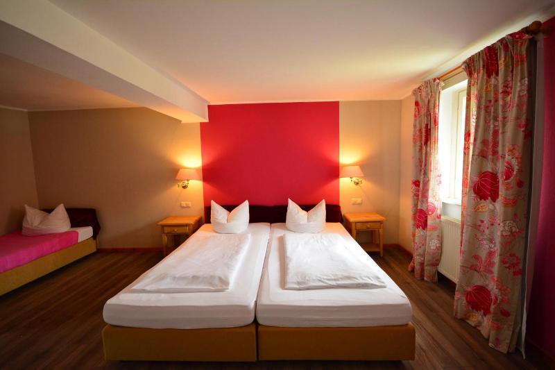 Landhotel Schloss Buttenheim image
