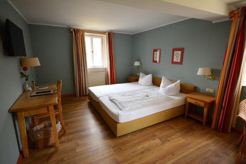 Landhotel Schloss Buttenheim image