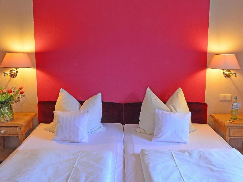 Landhotel Schloss Buttenheim image