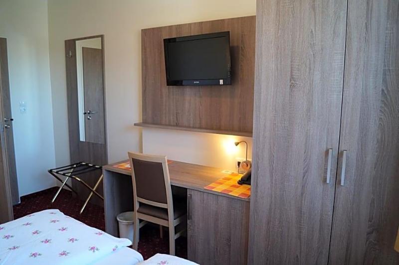 Hotel Neuses image