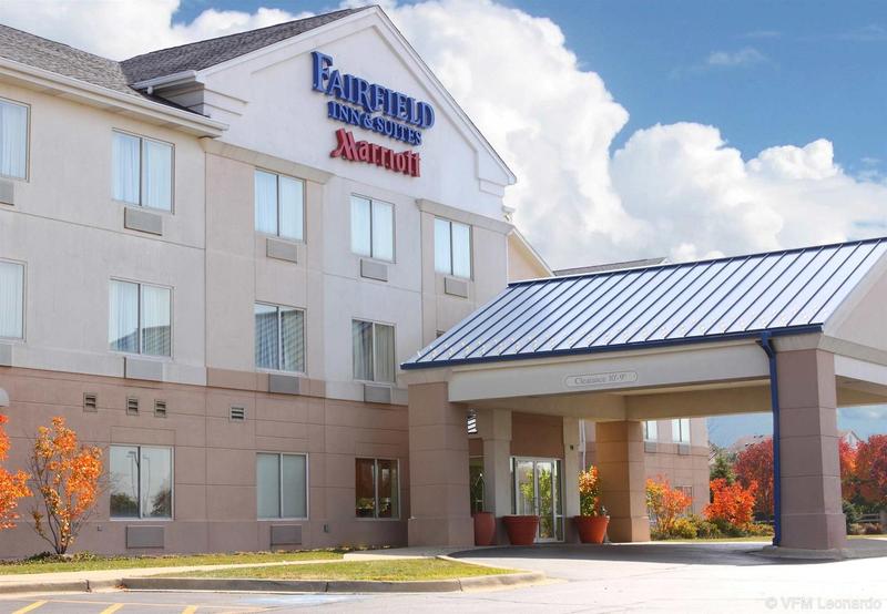 FAIRFIELD INN AND SUITES CHICAGO ST. CHARLES