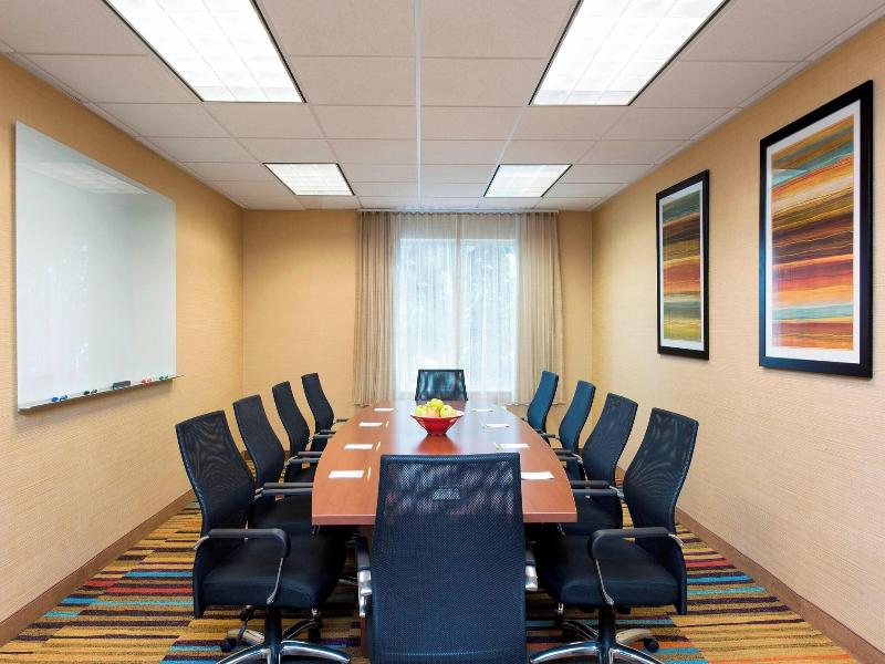 Fairfield Inn & Suites Chicago St. Charles image