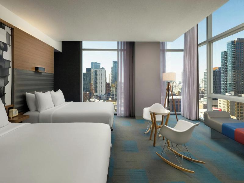 Aloft Chicago Downtown River North image