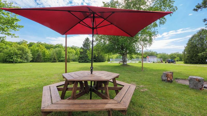 Coach House Inn Resort