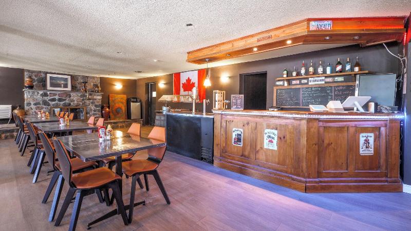 Coach House Inn Resort