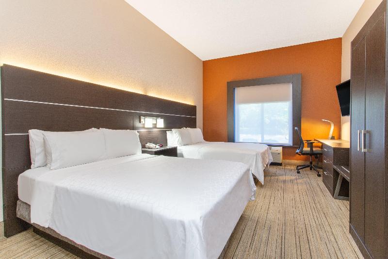 Holiday Inn Express & Suites Silver Springs-Ocala image