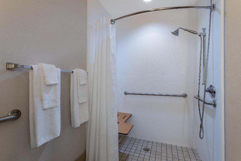 Holiday Inn Express & Suites Silver Springs-Ocala image